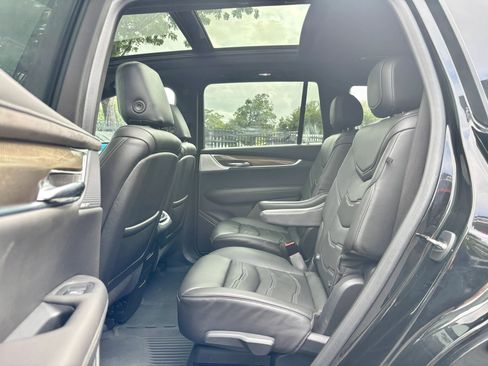 Used 2021 Cadillac XT6 Sport w/ Platinum Package AWD/4WD image 31