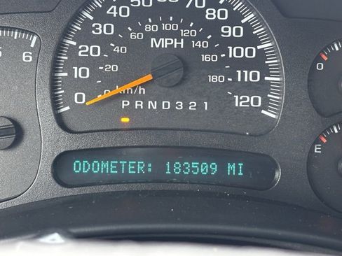 Used 2006 Chevrolet Silverado 2500 LT w/ Snow Plow Prep Package image 21