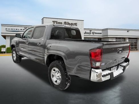 Used 2021 Toyota Tacoma SR5 RWD image 3