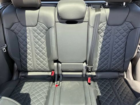 Used 2024 Audi SQ5 Prestige w/ Prestige Package AWD/4WD image 13