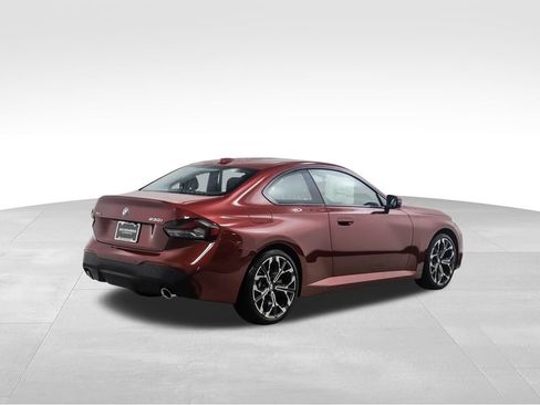 Used 2025 BMW 230i xDrive Coupe w/ Convenience Package image 5