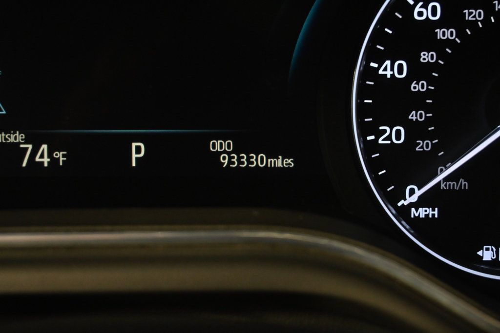 Used 2020 Toyota Avalon Limited w/ Advanced Safety Package FWD image 26