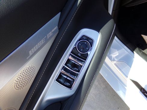 Used 2022 Chevrolet Corvette Stingray Preferred Conv w/ Z51 Performance Package RWD image 17