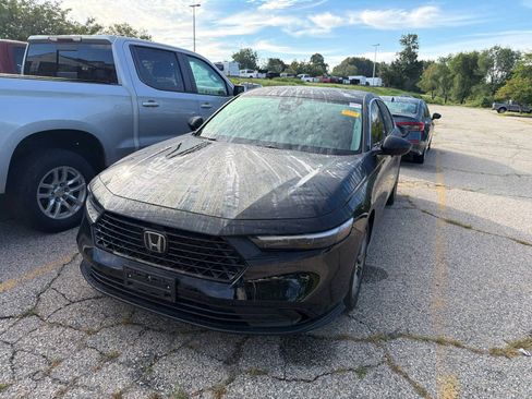 Used 2024 Honda Accord EX image 9