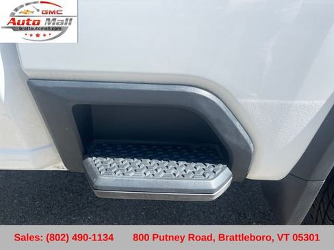 Used 2022 Chevrolet Silverado 2500 Custom w/ Custom Convenience Package AWD/4WD image 33