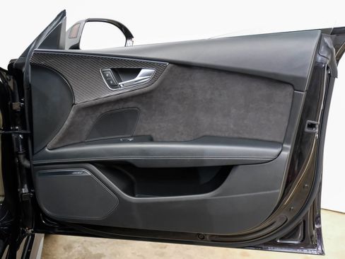 Used 2016 Audi RS 7 Prestige image 38