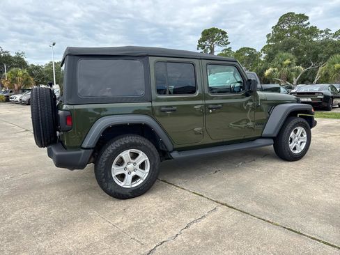 Used 2022 Jeep Wrangler Unlimited Sport AWD/4WD image 3