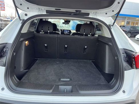 Certified 2024 Chevrolet Trax LS image 9