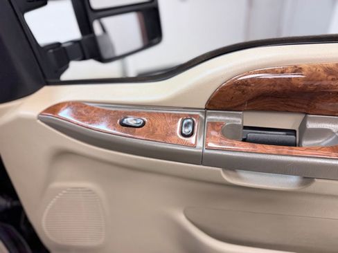 Used 2001 Ford Excursion Limited image 29