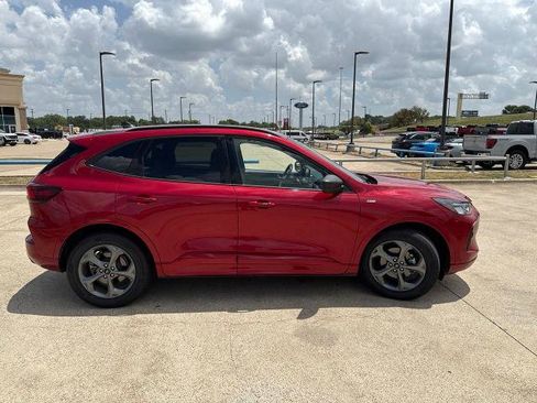 Certified 2024 Ford Escape ST-Line FWD image 18