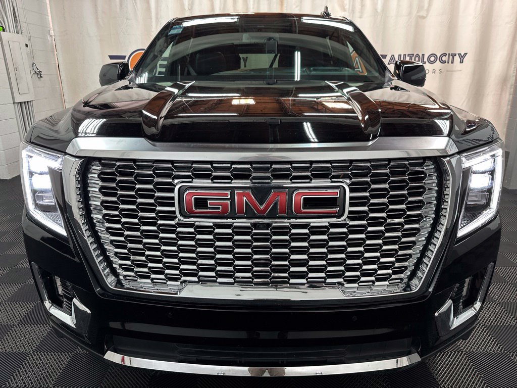 Used 2023 GMC Yukon Denali AWD/4WD image 3