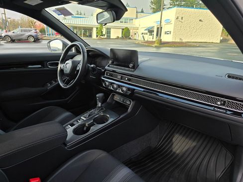 Certified 2025 Honda Civic Sport image 4