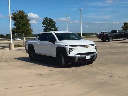 New 2026 Chevrolet Silverado EV LT image 4
