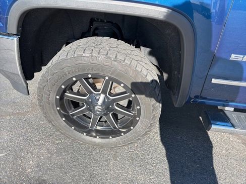 Used 2018 GMC Sierra 1500 SLT w/ SLT Premium Package image 13