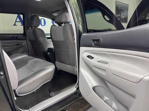 Used 2014 Toyota Tacoma 4x4 Double Cab w/ TRD Off-Road Package image 17