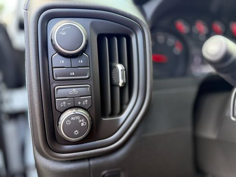 Used 2026 Chevrolet Silverado 3500 W/T AWD/4WD image 40