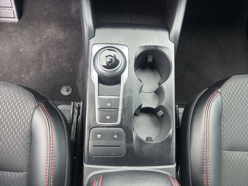 Used 2025 Ford Escape ST-Line AWD/4WD image 21