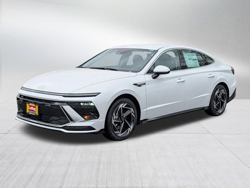 New 2026 Hyundai Sonata SEL AWD/4WD image 2