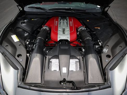 Certified 2019 Ferrari 812 Superfast RWD image 20