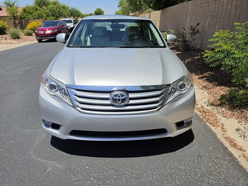 Used 2011 Toyota Avalon Limited FWD image 14