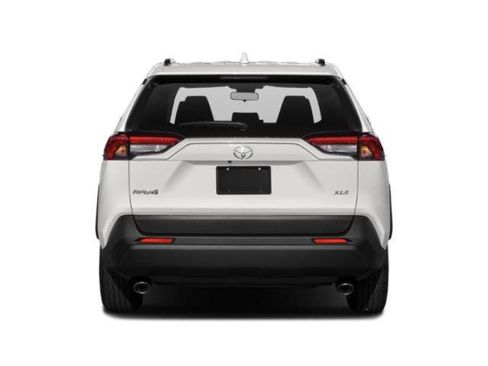 Used 2019 Toyota RAV4 XLE FWD image 5