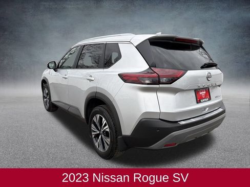 Used 2023 Nissan Rogue SV w/ SV Premium Package image 3