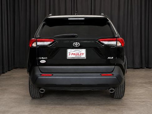 Used 2025 Toyota RAV4 XLE FWD image 6