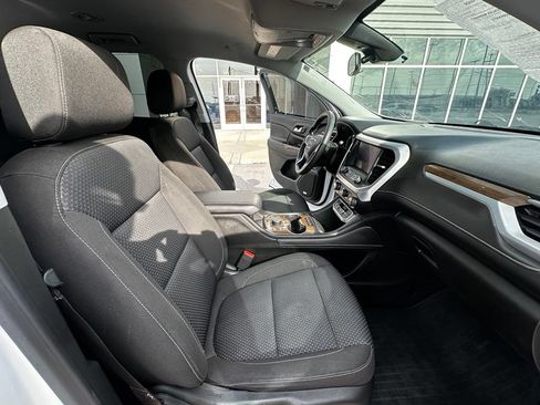 Used 2023 GMC Acadia SLE w/ Driver Convenience Package FWD image 20