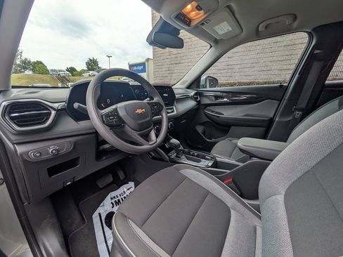 Used 2025 Chevrolet TrailBlazer LT AWD/4WD image 15