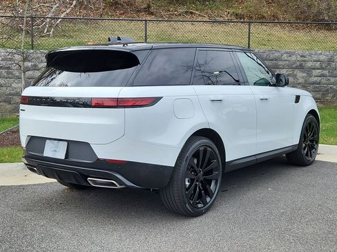New 2026 Land Rover Range Rover Sport SE AWD/4WD image 2