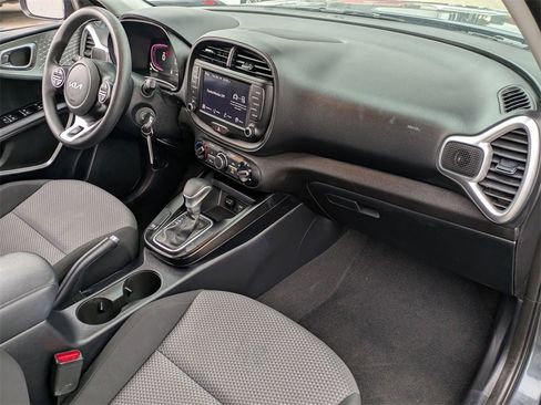Used 2024 Kia Soul LX w/ Option Group 015 image 29