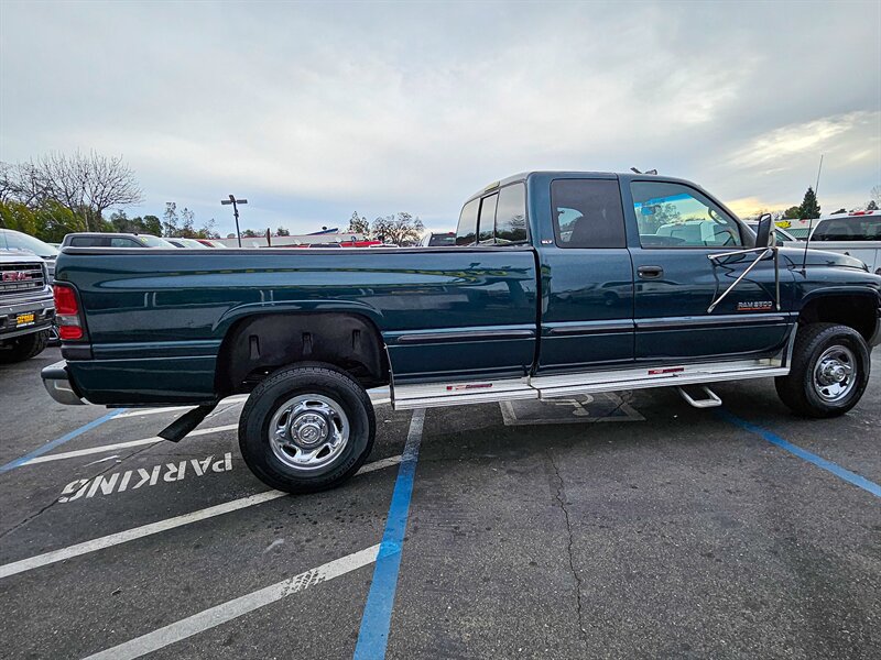 Used 1998 Dodge Ram 2500 Truck 4x4 Club Cab image 8
