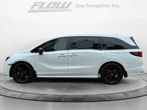 Used 2024 Honda Odyssey Sport image 5