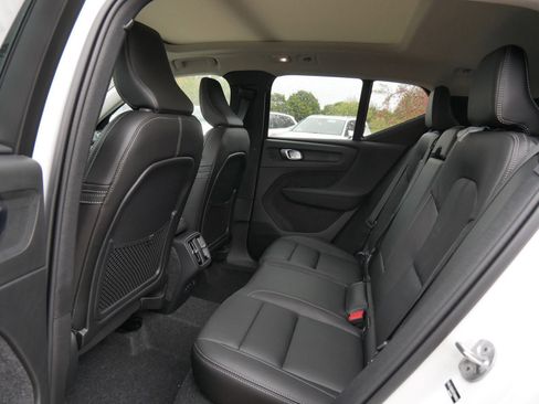 New 2026 Volvo XC40 B5 Core w/ Climate Package image 6