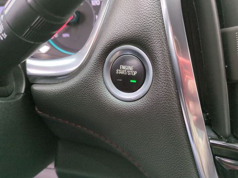 Used 2023 Chevrolet Traverse RS image 17