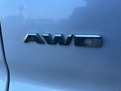 Used 2019 Cadillac XT4 Sport AWD/4WD image 8