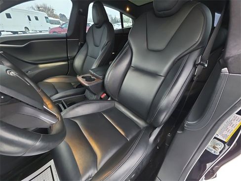 Used 2020 Tesla Model S Long Range Plus image 11