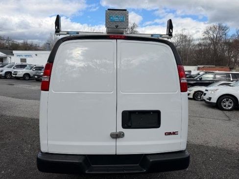 Used 2022 GMC Savana 2500 w/ Driver Convenience Package image 4