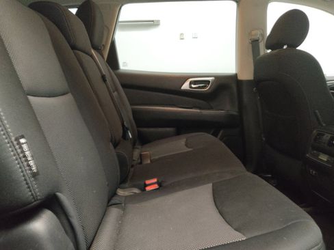Used 2019 Nissan Pathfinder SV FWD image 19