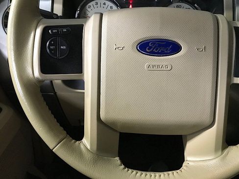 Used 2013 Ford Expedition XLT RWD image 24