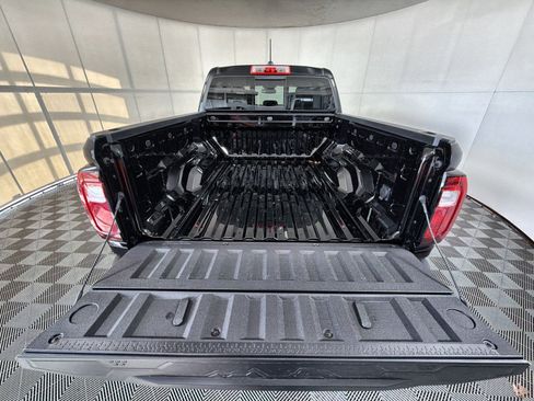 New 2026 GMC Canyon Elevation w/ Convenience Package image 27