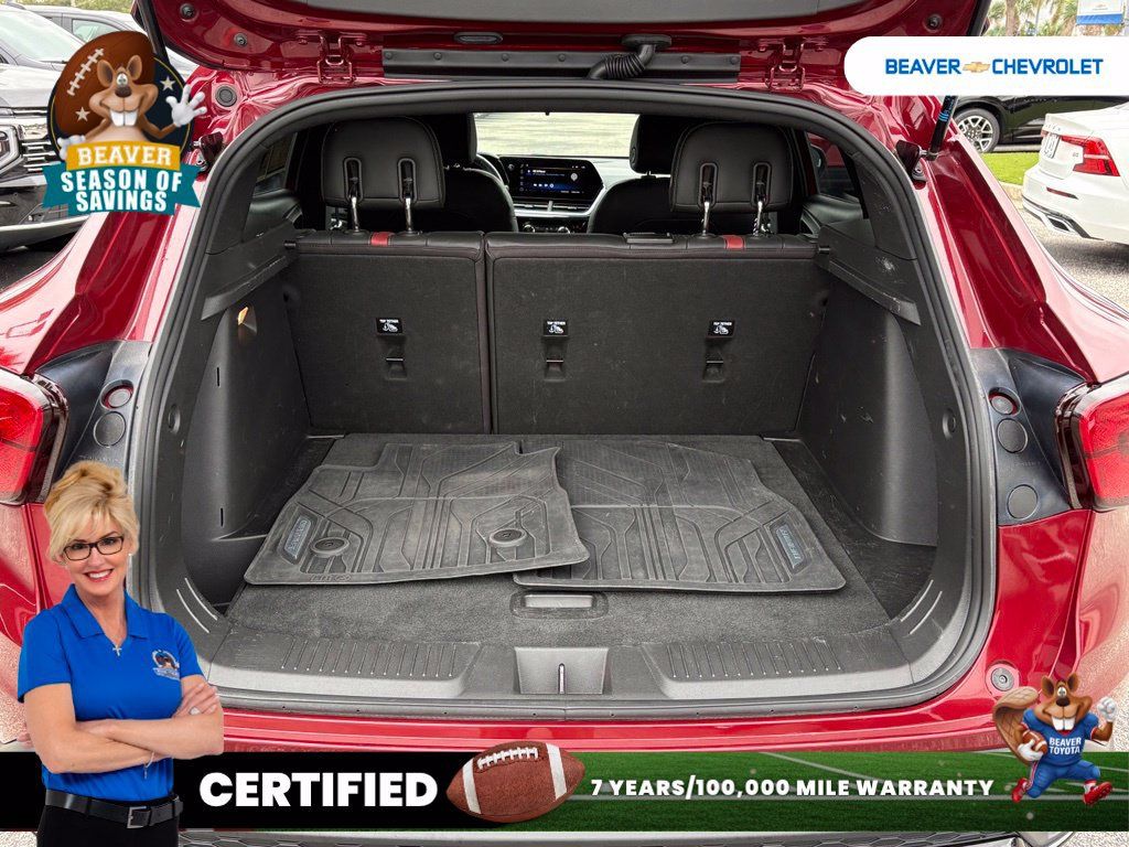 Used 2025 Chevrolet Trax RS w/ Driver Confidence Package FWD image 11