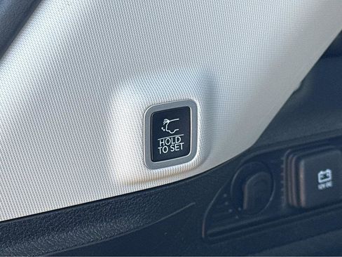 Used 2022 Jeep Grand Cherokee Limited 4xe image 41