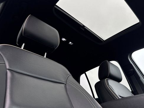 Used 2023 Chevrolet Traverse Premier w/ Redline Edition image 21