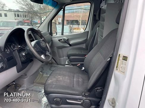 Used 2014 Mercedes-Benz Sprinter 2500 image 9