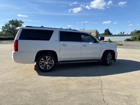 Used 2015 Chevrolet Suburban LTZ AWD/4WD image 13