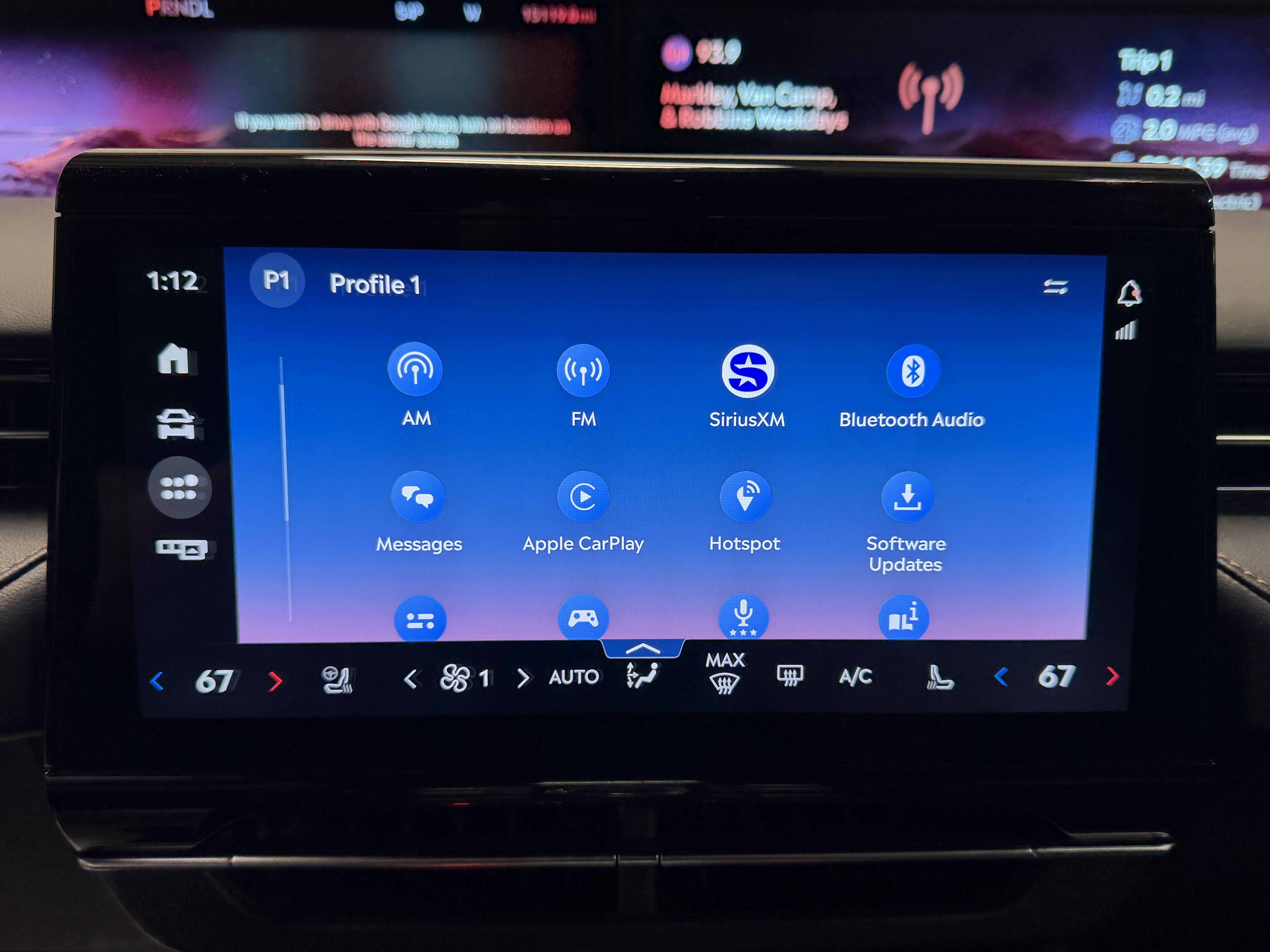 Used 2025 Lincoln Nautilus Premier w/ Jet Appearance Package AWD/4WD image 9
