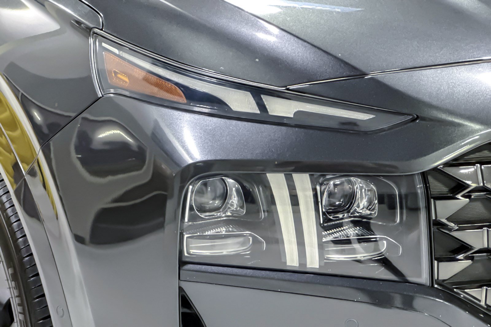 Used 2023 Hyundai Santa Fe Calligraphy FWD image 12