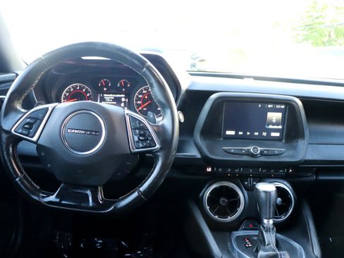 Used 2018 Chevrolet Camaro LT w/ RS Package image 17