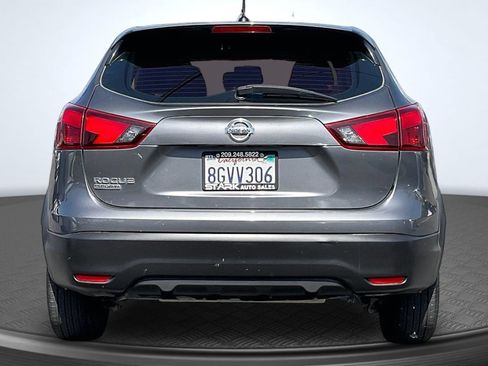 Used 2019 Nissan Rogue Sport S FWD image 4